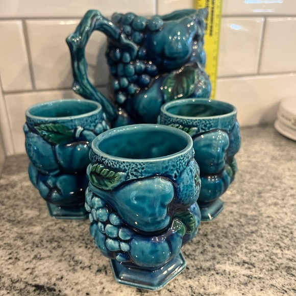 Beautiful Vitange set Inarco drinking set pitcher and three cups